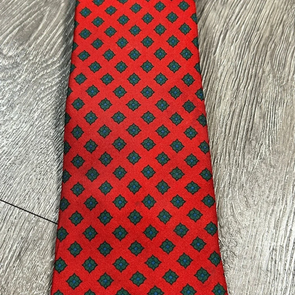 Brooks Brothers Tie Red English Hand Blocked Ancient Madder Silk Silk Medallion
